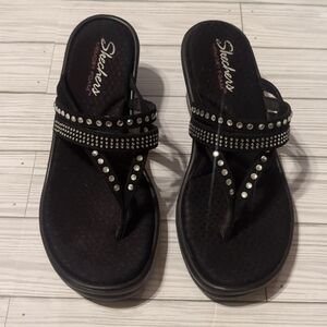 SKECHERS Rumblers Multi-strap Rhinestone Women's Black Slide Thong Sandal Sz 8.5